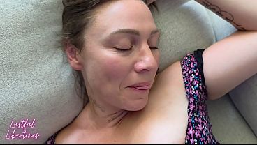 She thought I was my step Dad – My Hairy MILF Stepmoms wet pussy clenched around my fingers in excitement